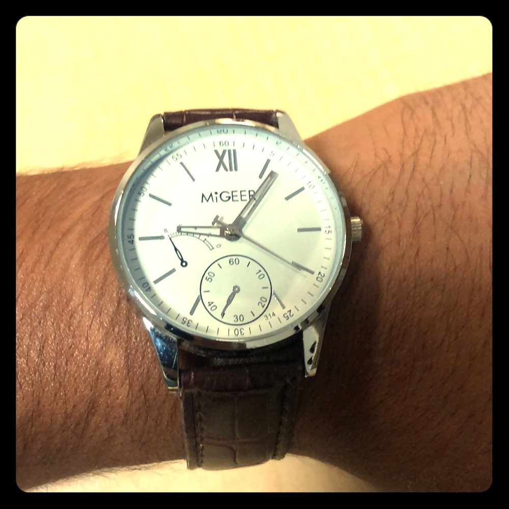 MiGEER watch with brown faux alligator leather.